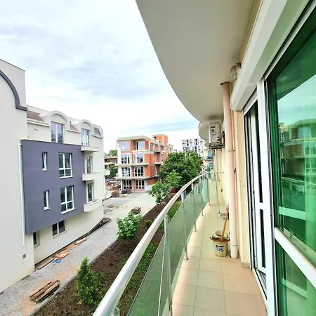 Compact Sarafovo To The Apartamento Burgas